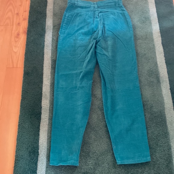 Levi Juniors Teal Corduroy Pants, Size 5, attractive lines. Excellent Condition. - Picture 5 of 6